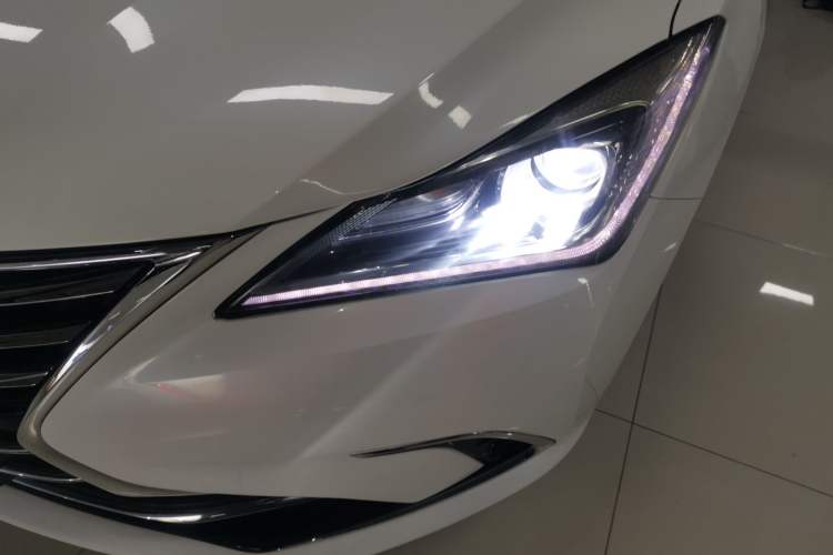 Used CHANGAN Eado 2018 High-Energy Edition 1.6L GDI Manual Pioneer Model China V Standard Left Front Headlight