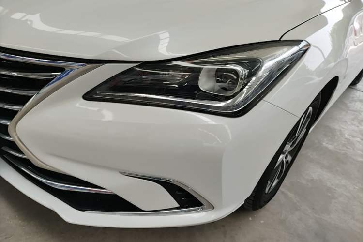 Used CHANGAN Eado 2018 High-Energy Edition 1.6L GDI Manual Pioneer Model China V Standard Left Front Headlight