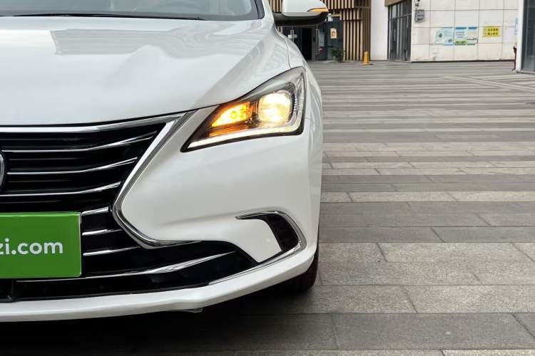 Used CHANGAN Eado 2018 High-Energy Edition 1.6L GDI Automatic Pioneer Model China V Standard Left Front Headlight