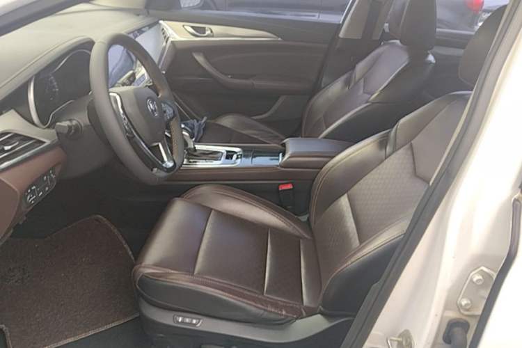 Used CHANGAN Eado 2018 1.6L GDI Automatic Prestige Model Left Front Seat