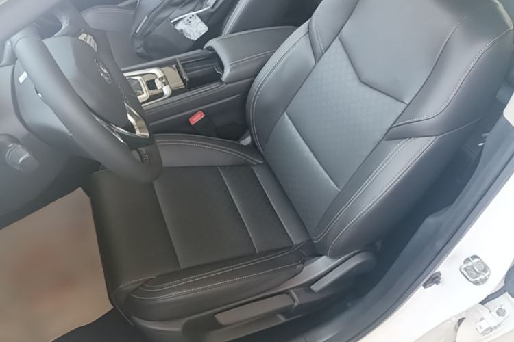 Used CHANGAN Eado 2018 1.6L GDI Automatic Fashion Edition Left Front Seat
