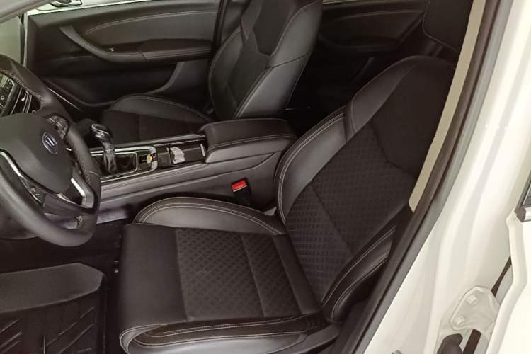 Used CHANGAN Eado 2018 1.6L GDI Manual Fashion Edition Left Front Seat