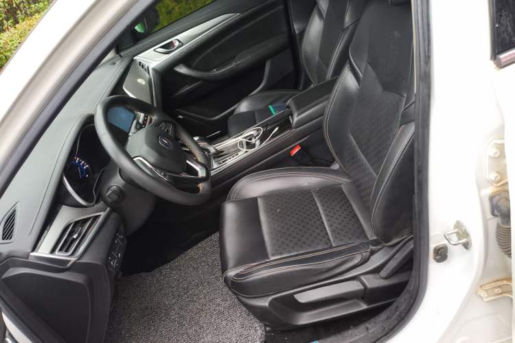 Used CHANGAN Eado 2018 1.6L GDI Automatic Fashion Edition Left Front Seat