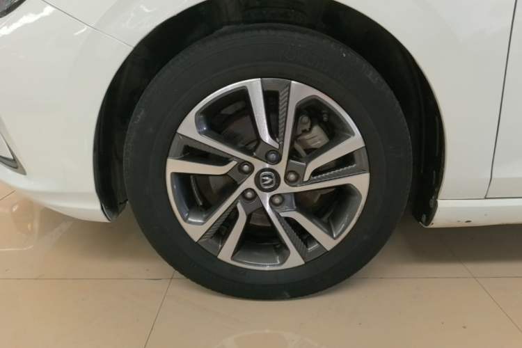 Used CHANGAN Eado 2018 1.6L GDI Manual Fashion Edition Left Front Wheel Hub
