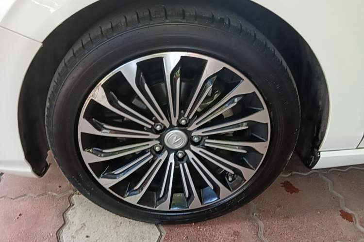 Used CHANGAN Eado 2018 High-Energy Edition 1.6L GDI Automatic Lingfeng Model China V Standard Left Front Wheel Hub