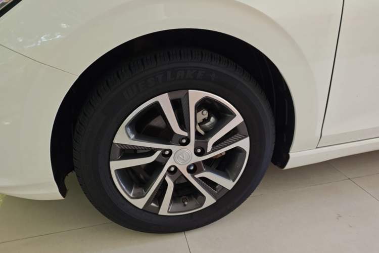 Used CHANGAN Eado 2018 High-Energy Edition 1.6L GDI Manual Pioneer Model China V Standard Left Front Wheel Hub