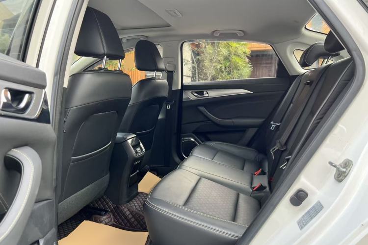 Used CHANGAN Eado 2018 1.6L GDI Manual Fashion Edition Left Rear Seat