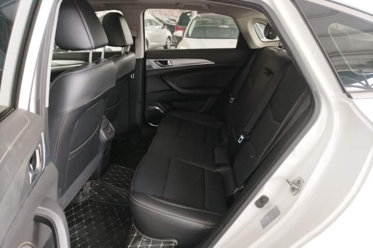 Used CHANGAN Eado 2018 High-Energy Edition 1.6L GDI Manual Pioneer Model China V Standard Left Rear Seat