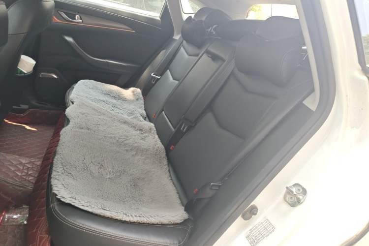 Used CHANGAN Eado 2018 1.6L GDI Manual Trendy Model China V Standard Left Rear Seat