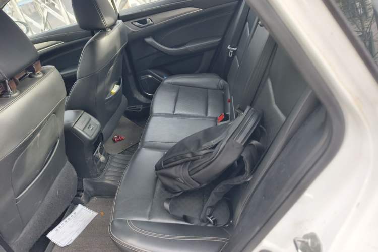 Used CHANGAN Eado 2018 High-Energy Blue-Drive 1.6L GDI Automatic Jingfeng Model Left Rear Seat