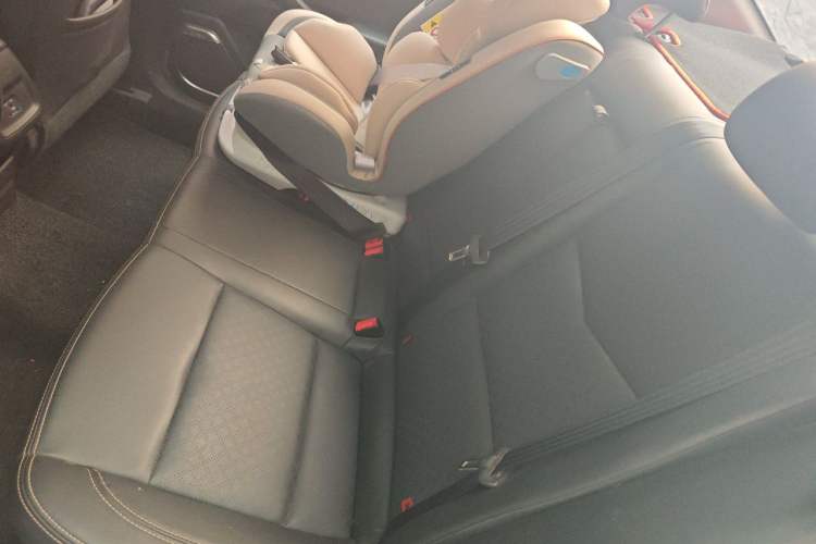 Used CHANGAN Eado 2018 1.6L GDI Manual Fashion Edition Left Rear Seat