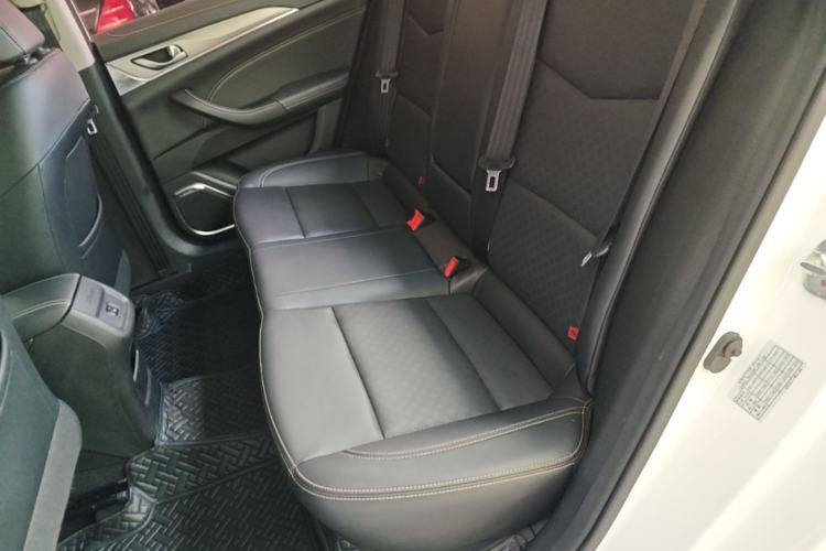 Used CHANGAN Eado 2018 High-Energy Edition 1.6L GDI Manual Pioneer Model China V Standard Left Rear Seat