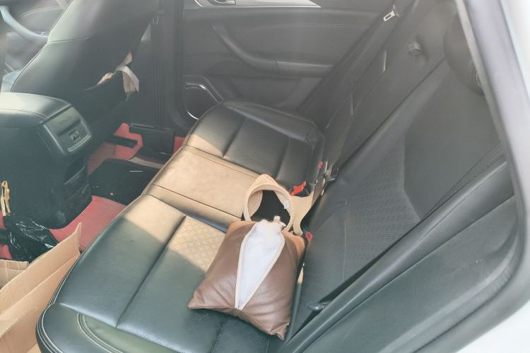 Used CHANGAN Eado 2018 1.6L GDI Manual Fashion Edition Left Rear Seat
