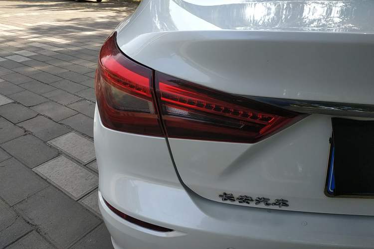 Used CHANGAN Eado 2018 High-Energy Edition 1.6L GDI Automatic Pioneer Model China V Standard Left Rear Taillight