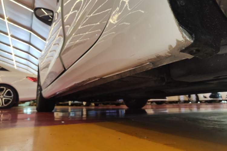 Used CHANGAN Eado 2018 1.6L GDI Automatic Fashion Edition Left Side Sill