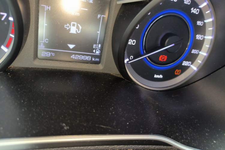 Used CHANGAN Eado 2018 High-Energy Edition 1.6L GDI Automatic Pioneer Model China V Standard Odometer Close Up