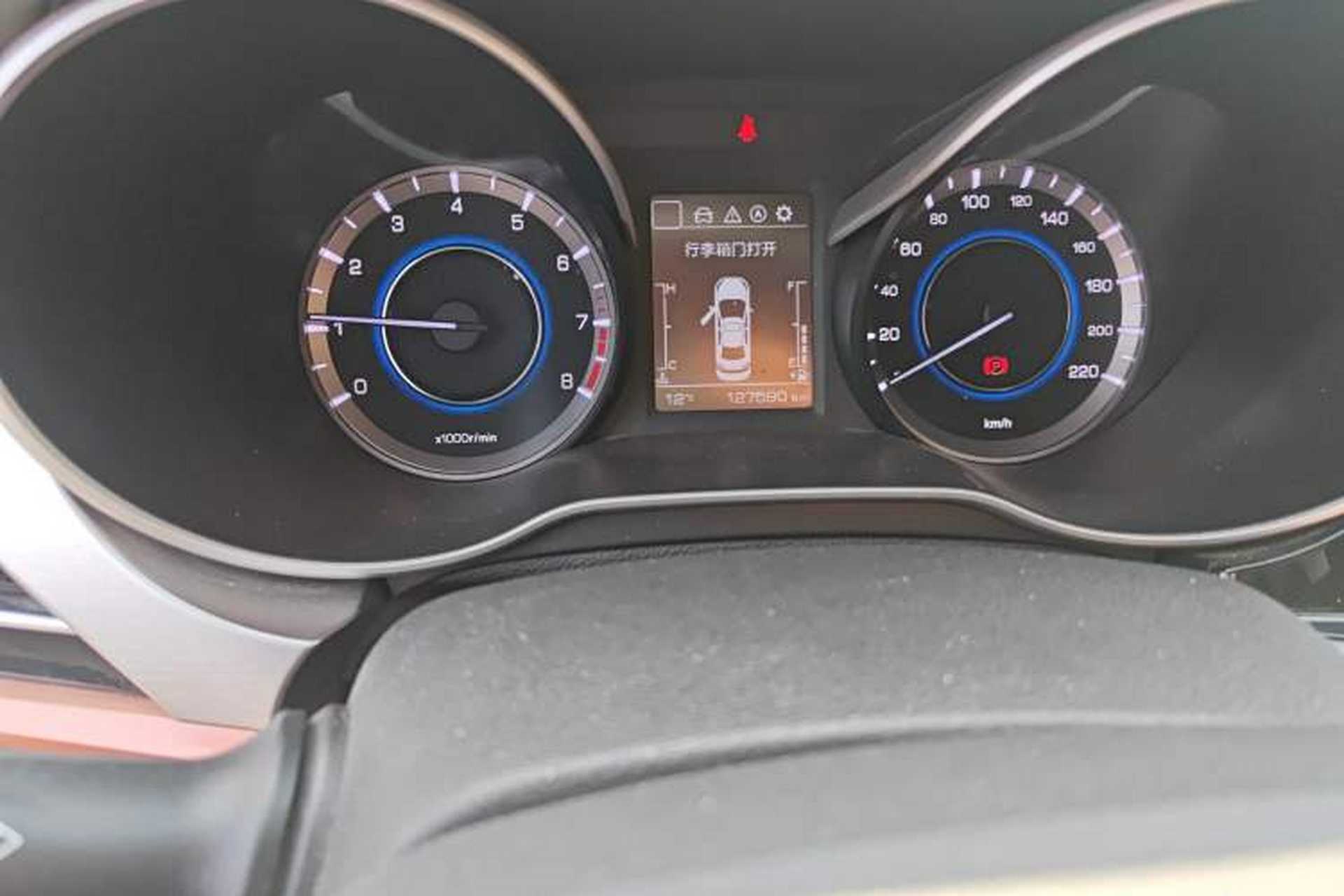 Used CHANGAN Eado 2018 1.6L GDI Manual New Trendy Model China V Standard Odometer Close Up