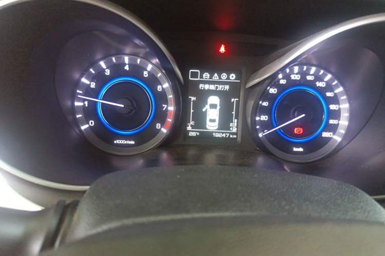 Used CHANGAN Eado 2018 1.6L GDI Manual Fashion Edition Odometer Close Up