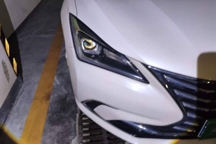 Used CHANGAN Eado 2018 1.6L GDI Automatic LingShang Model Right Front Headlight