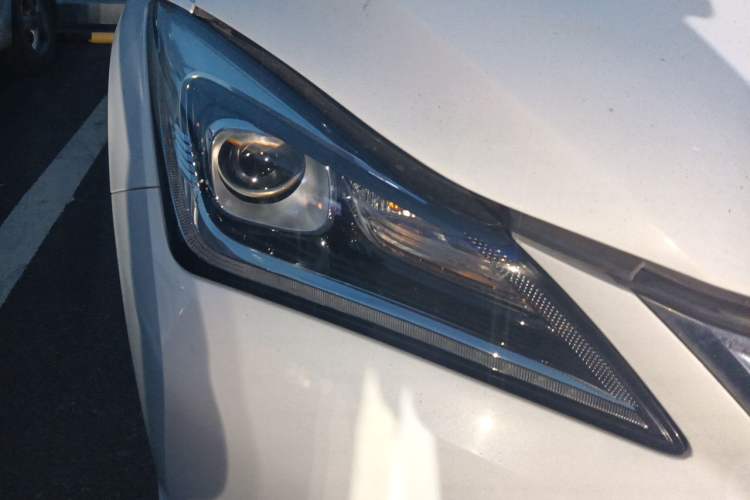 Used CHANGAN Eado 2018 High-Energy Edition 1.6L GDI Automatic Pioneer Model China V Standard Right Front Headlight
