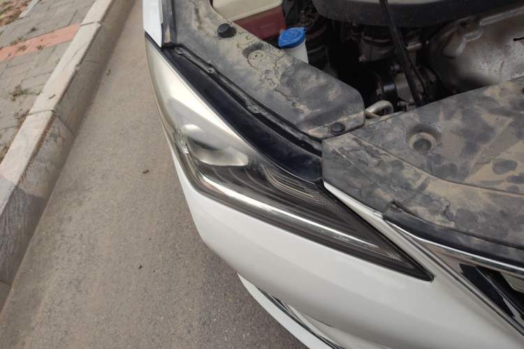 Used CHANGAN Eado 2018 1.6L GDI Manual Fashion Edition Right Front Headlight