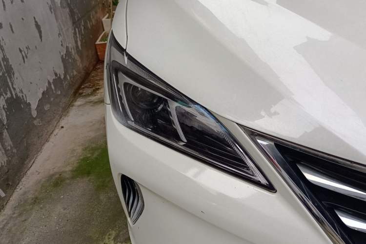 Used CHANGAN Eado 2018 1.6L GDI Manual Trendy Model China V Standard Right Front Headlight