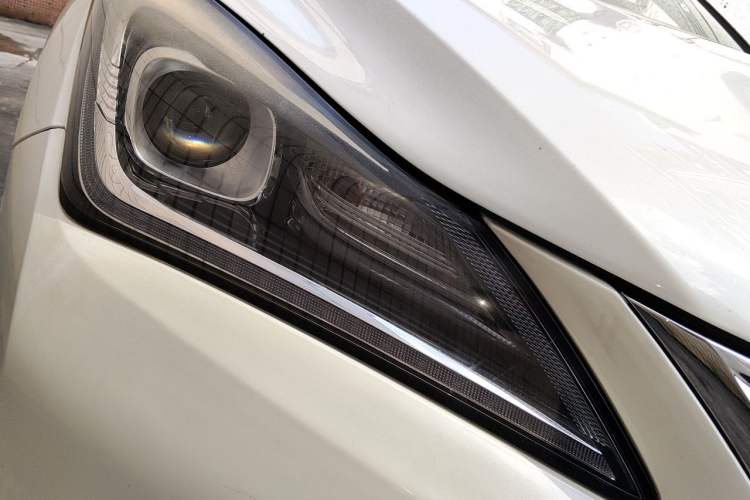 Used CHANGAN Eado 2018 1.6L GDI Manual Fashion Edition Right Front Headlight