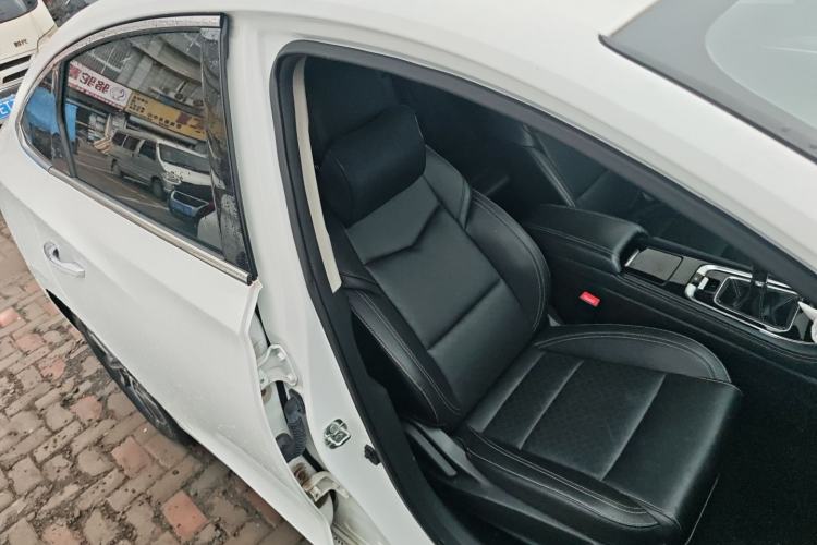 Used CHANGAN Eado 2018 High-Energy Edition 1.6L GDI Manual Pioneer Model China V Standard Right Front Seat