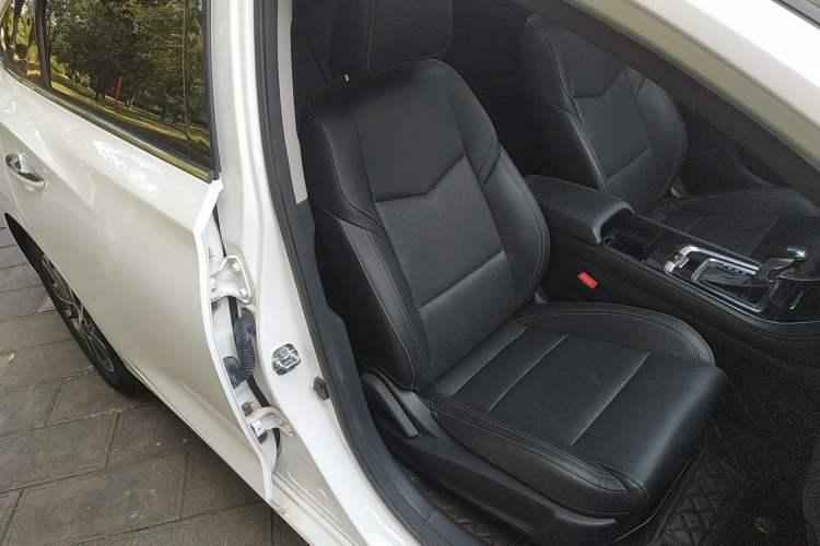 Used CHANGAN Eado 2018 High-Energy Edition 1.6L GDI Automatic Pioneer Model China V Standard Right Front Seat