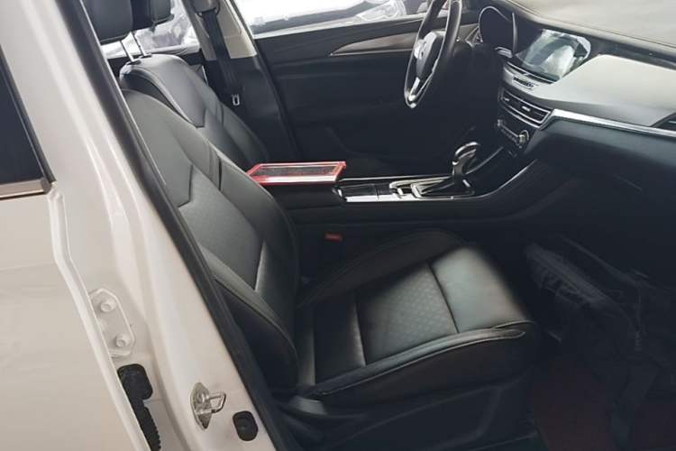 Used CHANGAN Eado 2018 High-Energy Edition 1.6L GDI Automatic Pioneer Model China V Standard Right Front Seat