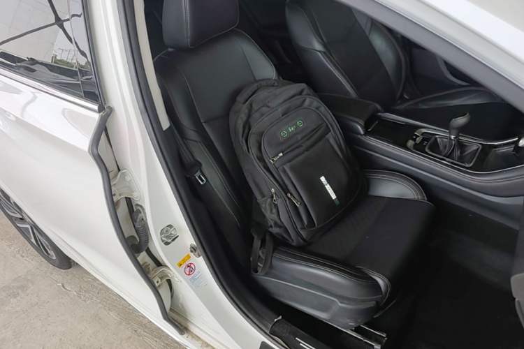 Used CHANGAN Eado 2018 1.6L GDI Manual Trendy Model China V Standard Right Front Seat
