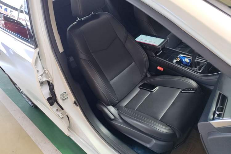 Used CHANGAN Eado 2018 High-Energy Edition 1.6L GDI Manual Pioneer Model China V Standard Right Front Seat