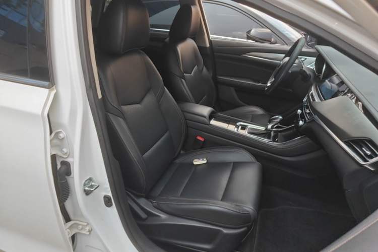 Used CHANGAN Eado 2018 High-Energy Edition 1.6L GDI Automatic Pioneer Model China V Standard Right Front Seat