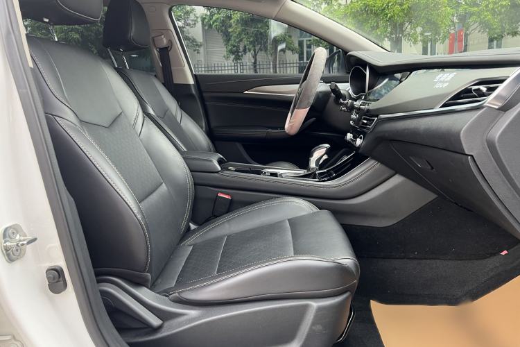 Used CHANGAN Eado 2018 High-Energy Edition 1.6L GDI Automatic Pioneer Model China V Standard Right Front Seat