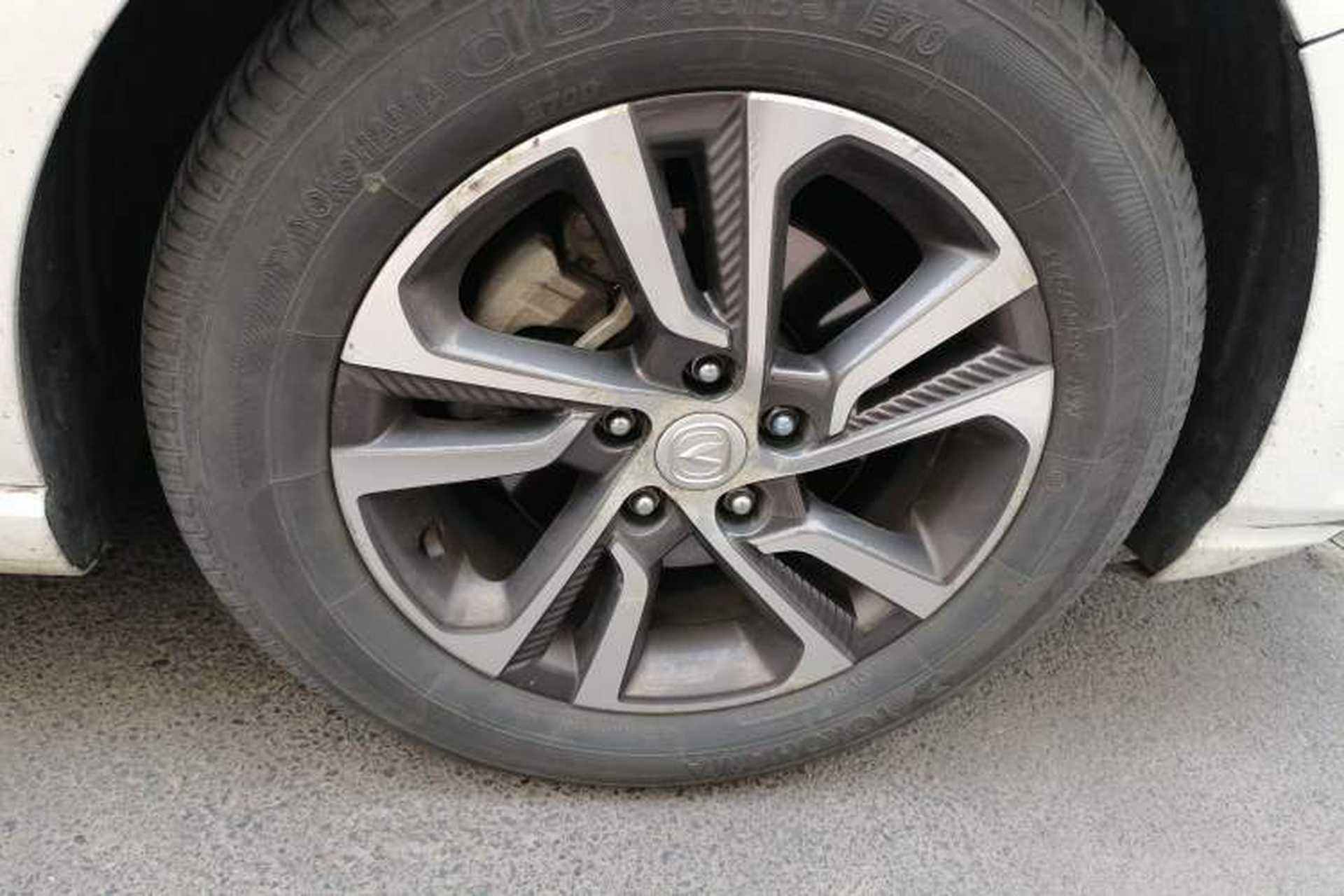 Used CHANGAN Eado 2018 BlueMotion 1.6L GDI Automatic JingShang Model Right Front Wheel Hub