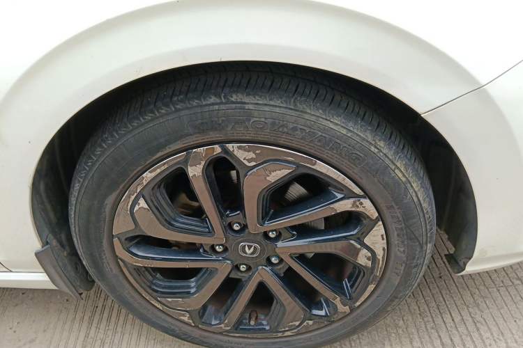 Used CHANGAN Eado 2018 1.6L GDI Automatic LingShang Model Right Front Wheel Hub