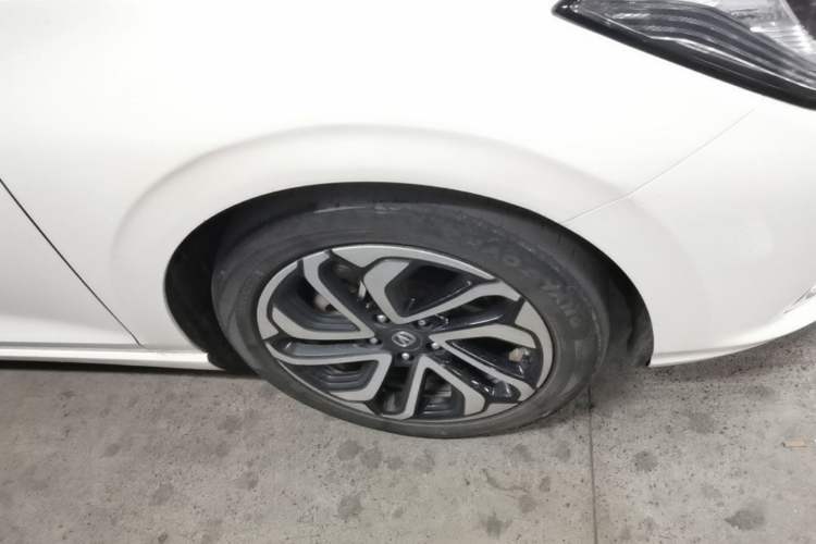 Used CHANGAN Eado 2018 1.6L GDI Automatic LingShang Model Right Front Wheel Hub