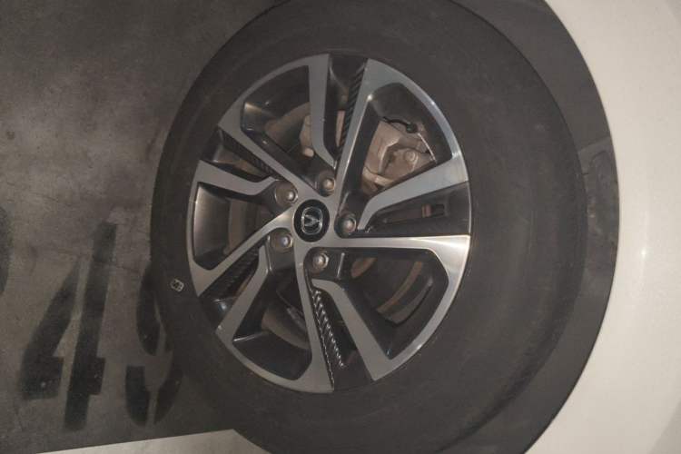 Used CHANGAN Eado 2018 1.6L GDI Automatic Prestige Model Right Front Wheel Hub