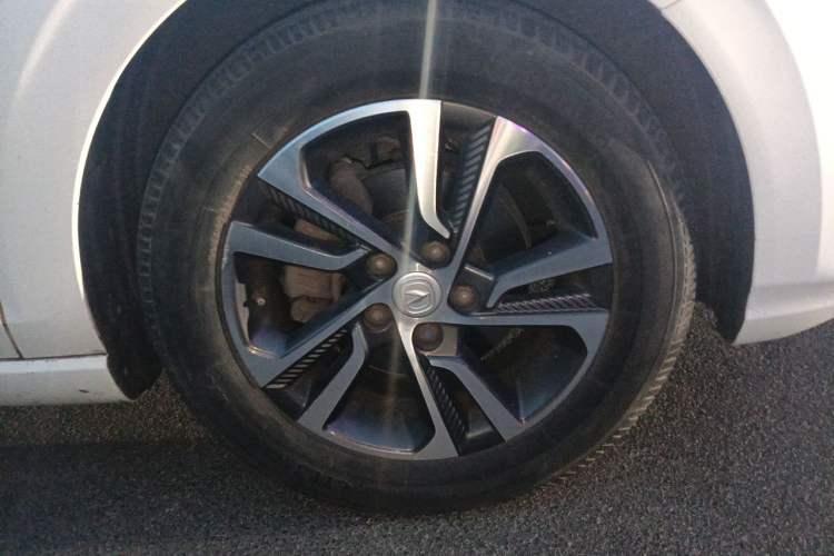 Used CHANGAN Eado 2018 High-Energy Edition 1.6L GDI Automatic Pioneer Model China V Standard Right Front Wheel Hub