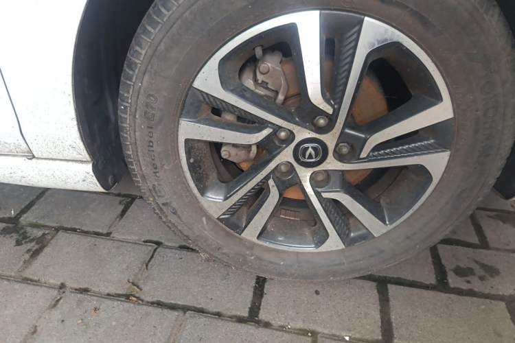 Used CHANGAN Eado 2018 1.6L GDI Manual Fashion Edition Right Front Wheel Hub
