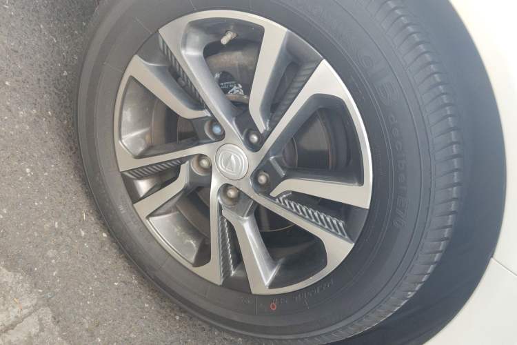 Used CHANGAN Eado 2018 High-Energy Edition 1.6L GDI Automatic Pioneer Model China V Standard Right Front Wheel Hub