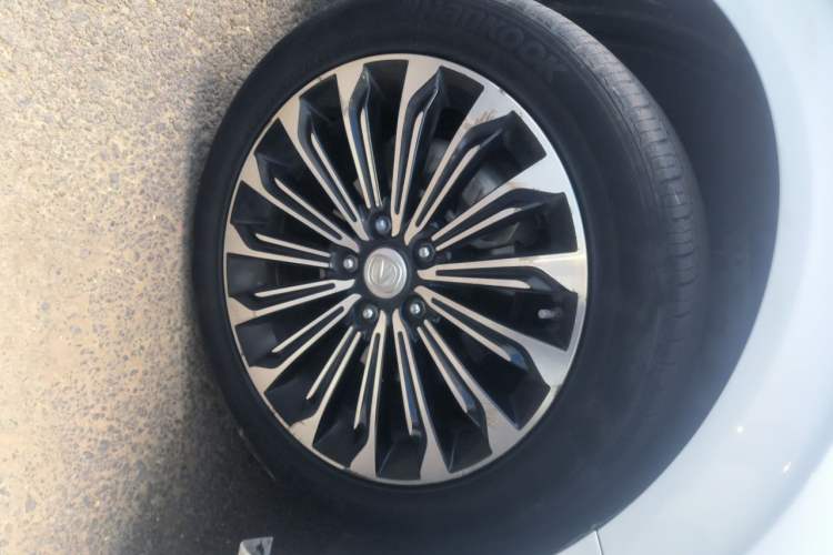 Used CHANGAN Eado 2018 High-Energy Edition 1.6L GDI Automatic Lingfeng Model China V Standard Right Front Wheel Hub