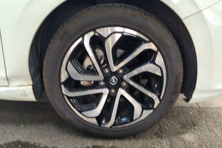 Used CHANGAN Eado 2018 1.6L GDI Automatic LingShang Model Right Front Wheel Hub