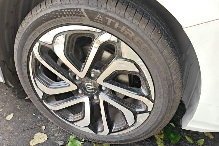 Used CHANGAN Eado 2018 1.6L GDI Automatic LingShang Model Right Front Wheel Hub
