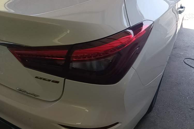 Used CHANGAN Eado 2018 1.6L GDI Automatic Fashion Edition Right Rear Taillight