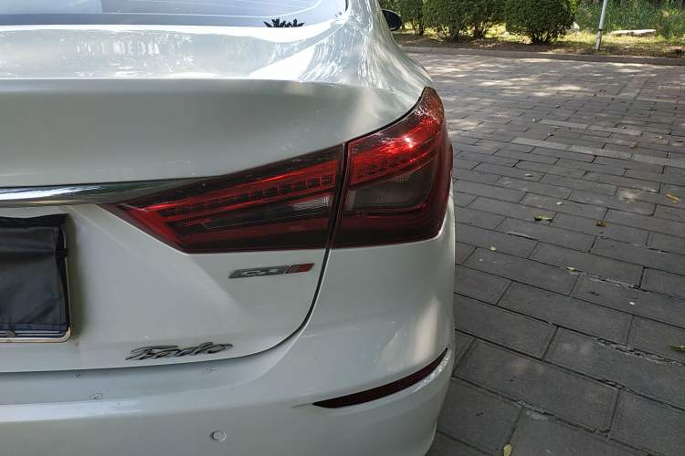 Used CHANGAN Eado 2018 High-Energy Edition 1.6L GDI Automatic Pioneer Model China V Standard Right Rear Taillight