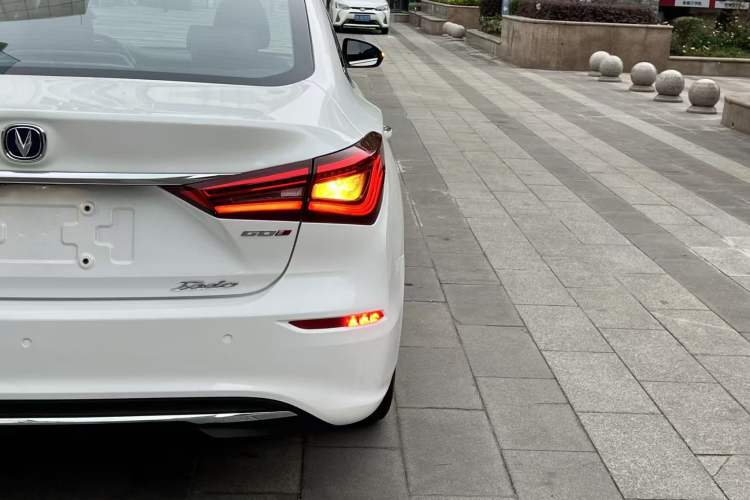 Used CHANGAN Eado 2018 High-Energy Edition 1.6L GDI Automatic Pioneer Model China V Standard Right Rear Taillight