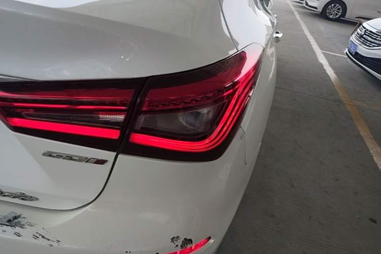 Used CHANGAN Eado 2018 High-Energy Edition 1.6L GDI Automatic Pioneer Model China V Standard Right Rear Taillight