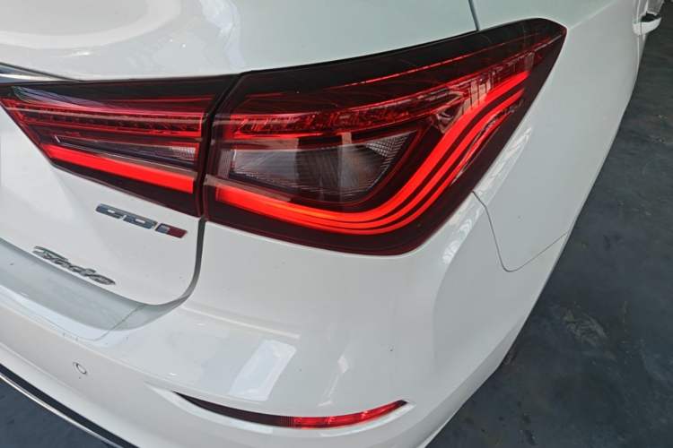 Used CHANGAN Eado 2018 High-Energy Edition 1.6L GDI Automatic Pioneer Model China V Standard Right Rear Taillight