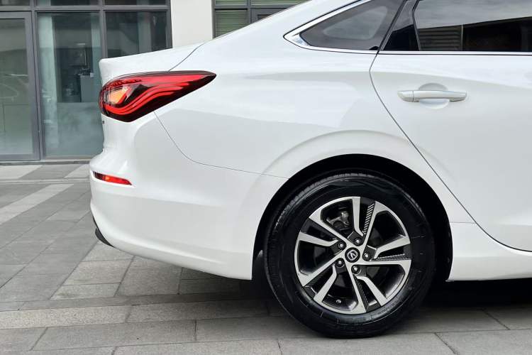 Used CHANGAN Eado 2018 1.6L GDI Manual Fashion Edition Right Rear Wheel Hub